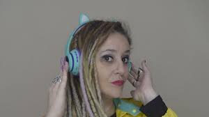 Paula Solari hace No tan Solari en Amigos del Arte