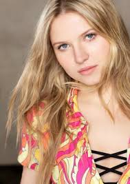 Caroline Fan Casting for Breaking the Ice