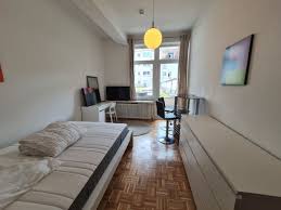 Wir bieten als langjähriger anbieter über 250 top modern ausgestattete wohneinheiten. 10 M2 40 M2 Wohnungen Mieten In Munchen