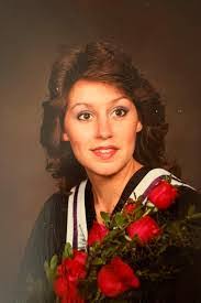 Kimberly Kulik's Instagram, Twitter & Facebook