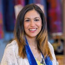 Lisa Kingston's Instagram, Twitter & Facebook