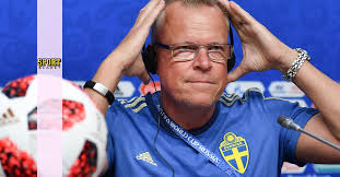 Janne andersson ställs inför ett av sina svåraste val någonsin. Har Jaklas Janne Andersson Med Fotbollsjournalister Fran Hela Varlden