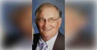 Mona Wolfe's Instagram, Twitter & Facebook