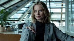 Kolejne przygody chyłki i zordona, i kolejny sukces r.mroza.po takie książki sięgam z miłą chęcią,bo wiem,że nie mam szan przy nich się nudzić. Ruszyly Prace Na Planie Chylka Inwigilacja Zobacz Pierwsze Zdjecia Naekranie Pl