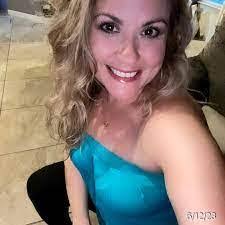 Mitzi Kelley's Instagram, Twitter & Facebook