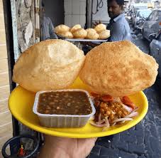 Comprehensive nutrition resource for chole bhature (2 bhatoora + 1 chole). 15 Legendary Places To Eat The Best Chole Bhature In Delhi 2021 My Yellow Plate