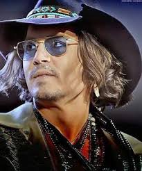 Cinayet ve diğer suçlardan 2 kere müebbet cezası bulunan james 'whitey' bulger'ın hayatını konu alan filmde johnny depp tamamen farklı bir. 750 Johnny Depp Ideas Actori Annie Leibovitz Johnny Depp