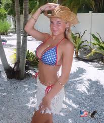 Ariana White - Free pics, galleries & more at Babepedia