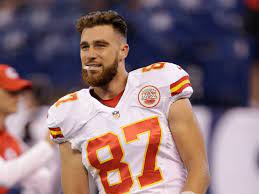 Travis michael kelce is an american football tight end for the kansas city chiefs of the national football league. Travis Kelce Once Worked As Healthcare Telemarketer For 8 An Hour In College