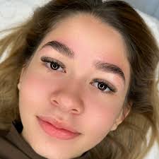 SOBRANCELHAS NATURAIS