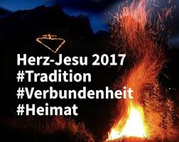 Wenn der längste tag auf die kürzeste nacht trifft, wird der sommer im alpenländischen raum mit feuern am berg begrüßt. Herz Jesu Feuer Posts Facebook