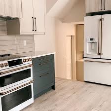 Achieve crisp, golden brown results and even heat distribution with a convection cooking setting, and enjoy consistently delicious results with sensor cooking controls that automatically adjust the time and power. Cafe Appliances Canada Home Facebook