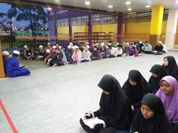 Kitab suci ini disebut dengan kitab suci ilmiah karena bisa dikembangkan untuk kemahslatan umat manusia. Maahad Sains Al Quran Al Amin Private School Edu Reviews