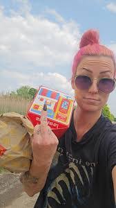 Michele Bastien's Instagram, Twitter & Facebook