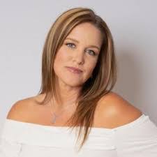 Shanna Diaz's Instagram, Twitter & Facebook