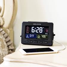 Review on acurite 13024 atomic dual alarm clock with usb charging. Amazon Com Acurite 13024 Atomic Dual Alarm Clock With Usb Charging Home Kitchen
