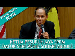 Macc chief datuk seri shukri abdull says he was threatened and told that he would be jailed for conspiring to topple the barisan nasional government while he was investigating a high profile case involving dato seri najib razak.pic.twitter.com/neeocs4pnm. Video Sprm