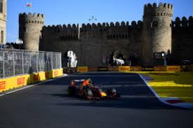 Alle autos kehrten in die. Formel 1 Live Im Tv Gp Aserbaidschan Bei Sky Und Im Stream Achtung Ungewohnte Startzeit