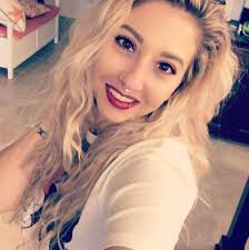 Family photographers in Washington PA available Christmas week?