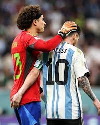 Memo ochoa y messi