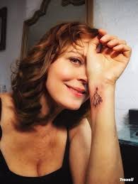 Another day at my tattoo shop. My home away from home 🤘🏽