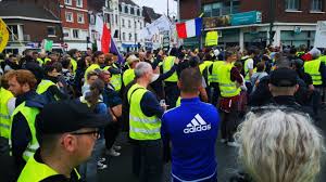 Service des impôts, horaires d'ouverture, adresses et téléphones en lens. Lens Les Gilets Jaunes Au Rendez Vous Dans Le Centre Ville Photos Et Videos