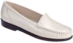 Whether you are experiencing discomfort or just appreciate quality craftsmanship, we have the shoes you need ranging from stylish sandals to diabetic oxfords. Simplify Slip On Loafer Sas Shoes