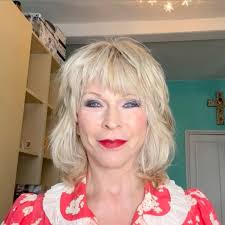 Toyah's Wonderful World of Weird 📖 🩵 📖 🖤 Two Lovers Meet.. . An  original short story written & read by Toyah Willcox Watch:  https://youtu.be/usc-Vr3ZY4Y?si=fizvcUzim5jGUh6i Listen:  https://m.soundcloud.com/toyahofficial/toyah-willcox-two-lovers ...