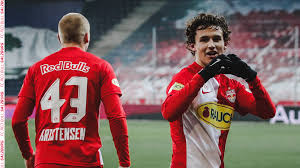 Trước đây fc salzburg có tên đầy đủ là sv austria salzburg, trước khi bị công ty nổi tiếng của. Fc Red Bull Salzburg On Twitter Brendo Rbsfak Aaronson Wirsindzukunft