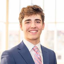 Two weeks ago, I wrapped up my summer as a Public Law & Policy Intern at  Akin Gump Strauss Hauer & Feld LLP. It was an incredible time filled with  hands-on lobbying