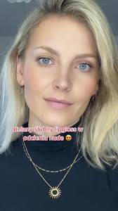 Ostatnio wrocilam do uzywania jednego z moich ulubionych kryjacych  blyszczykow nude. Dostepny w Hebe #dc#fyp #dlaciebie #makeup #lipgloss