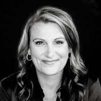 Lori Hamlett's Instagram, Twitter & Facebook