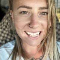 Linda Thain's Instagram, Twitter & Facebook