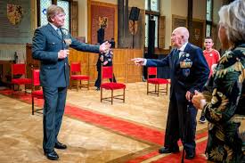 Eerbetoon aan alle veteranen die zijn ingezet in dienst van de vrede: Bijwonen Televisie Uitzending Nederlandse Veteranendag Activiteit Het Koninklijk Huis