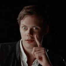 Teach Me Bill Skarsgard Bill Skarsgard Pennywise Artist Man