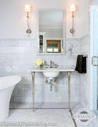 Marble Tiled Walls Marble Wainscoting Marble Tile Clad Walls Nice Border Idea On Floor For Smaller F Trendy Bathroom Tiles Neutral Bathroom Decor Bathroom