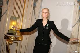 Uma Thurman, nouveau Chevalier des Arts et des Lettres en 2006 - Puretrend