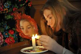 Среди девушек ходила молва, что гадания на старый новый год, ночь с 13 на 14 января, самые верные. Gadaniya Na Staryj Novyj God S 13 Na 14 Yanvarya