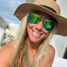 Andrea Sowers's Instagram, Twitter & Facebook