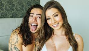 Whindersson nunes é comediante, cantor e youtuber brasileiro. Filho De Whindersson Nunes Nasce Com Apenas Cinco Meses De Gestacao Portalnamira Com