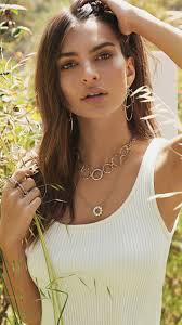 Emily ratajkowski attends the los angeles premiere of in darkness on may 23. Emily Ratajkowski Has Designed A Fine Jewellery Collection