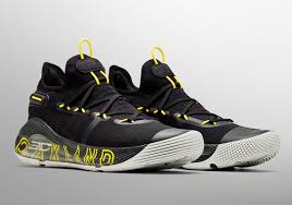 The pro baller began his storied career in 2009 wearing nike kicks on the court below, check out all of curry's shoes with under armour starting with his first signature look, the curry 1. Ua Curry 6 Thank You Oakland Release Date Sneakernews Com