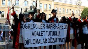 Toplam 3.508 i̇stanbul üniversitesi hukuk fakültesi haberi bulunmuştur. Istanbul Universitesi Hukuk Fakultesi Mezuniyet Toreni Tutuklu Ogrencilere Ozgurluk Eylemi Youtube