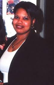 Monique Snell's Instagram, Twitter & Facebook