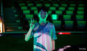 담원 쇼메이커의 msi 오면 너구리 3번 죽이겠다! ë‹´ì› ê²Œì´ë° 1ìœ„íŒ€ Drx ìƒëŒ€ë¡œ 2ì„¸íŠ¸ 27ë¶„ì— ê²½ê¸° ëë‚´ ì›¹ì§„ ì¸ë²¤ ì¸ë²¤