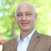 Robert Geiger's Instagram, Twitter & Facebook