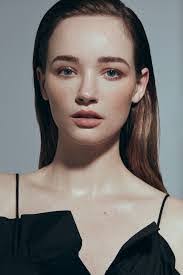 Maryjane Oliver's Instagram, Twitter & Facebook