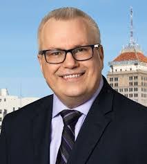 Daniel Cravens's Instagram, Twitter & Facebook