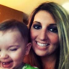 Ashley Huett's Instagram, Twitter & Facebook