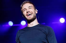 Liam Payne Reveals Next Single Bedroom Floor Is Coming Soon In 2020 Liam Payne One Direction Pictures Pop Songs